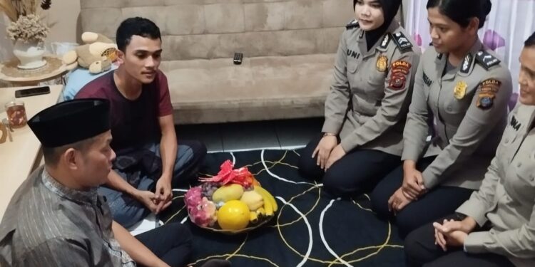 Kunjungan Polwan Poldasu Sebagai Obat