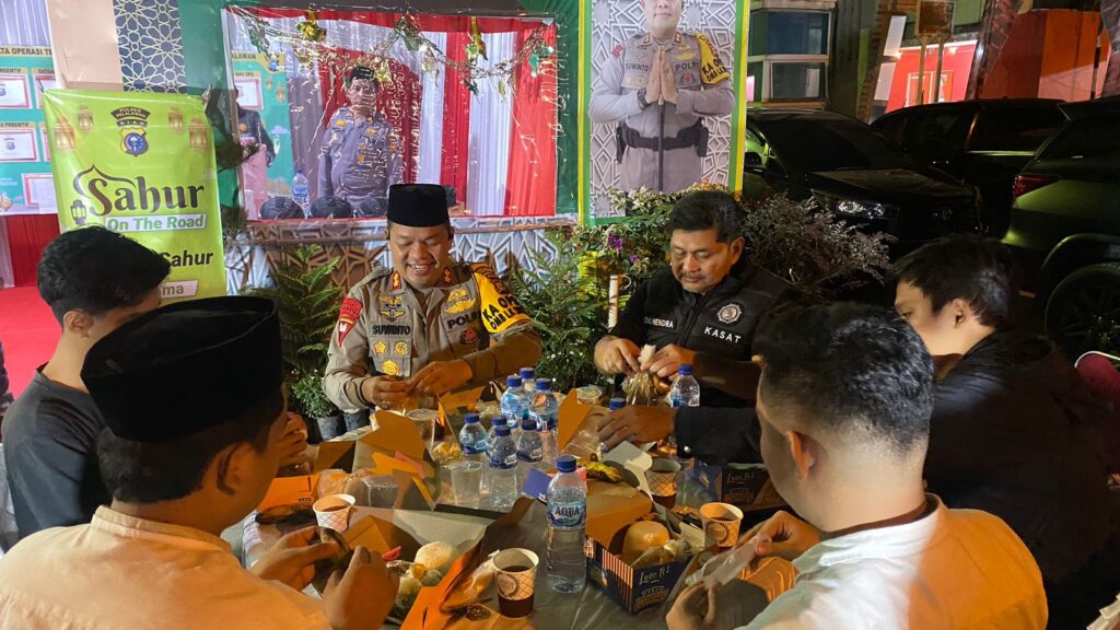 Ciptakan Kondusifitas Selama Bulan Ramadhan, Kapolres Pelalawan gelar Sahur On The Road Bersama Mahasiswa 