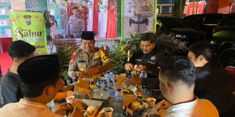 Ciptakan Kondusifitas Selama Bulan Ramadhan, Kapolres Pelalawan gelar Sahur On The Road Bersama Mahasiswa 