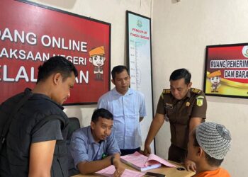 Tersangka “H” Dilimpahkan ke Kejari Pelalawan, Ini Kasusnya