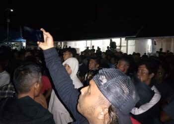 Ribuan Warga Datangi Polsek Kota Nopan Ada Apa?