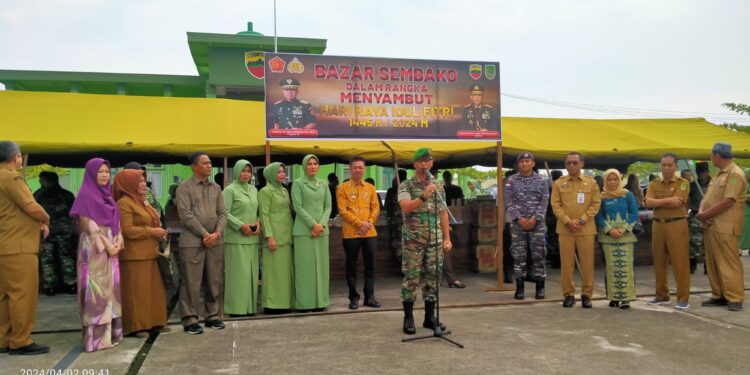 Bupati Rohil Hadiri Acara Pembukaan Bazar Sembako Kodim 0321 Dalam Rangka Menyambut Idul Fitri 1445