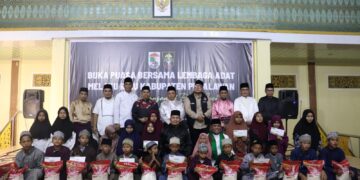 LAM – R Kabupaten Pelalawan adakan Buka Puasa Bersama Anak Yatim