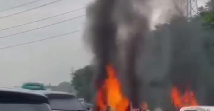 Naas 12 Orang Tewas, Kecelakaan Di KM 58 Tol Di Jalur Contraflow, Cikampek Arah Jakarta