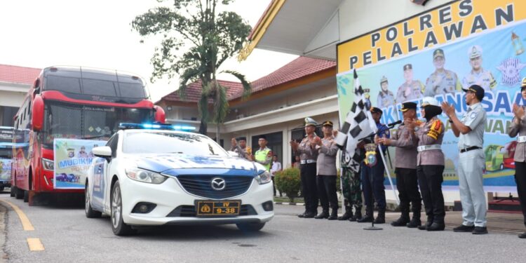 Mudik Kebangsaan, Kapolres Pelalawan Lepas Rombongan Tujuan Medan dan Binjai Sumut