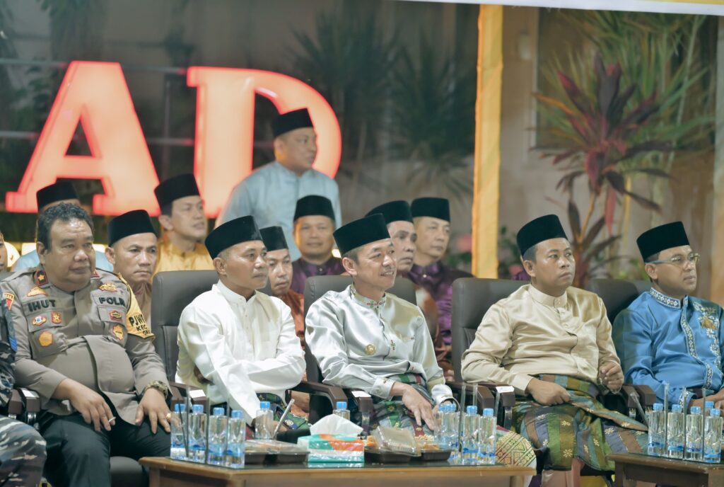 Bupati Rohil Beserta Forkompinda Lepas Peserta Pawai Takbir Idul Fitri 1445 H