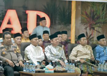 Bupati Rohil Beserta Forkompinda Lepas Peserta Pawai Takbir Idul Fitri 1445 H