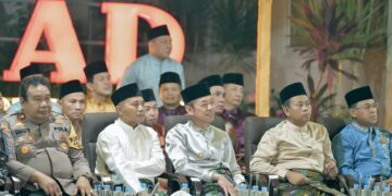 Bupati Rohil Beserta Forkompinda Lepas Peserta Pawai Takbir Idul Fitri 1445 H