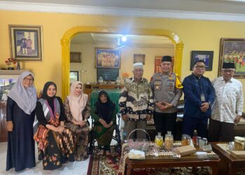 Jalin Silaturahmi, Kapolres Pelalawan Berkunjung ke Rumah Sultan ke -10 Kerajaan Pelalawan