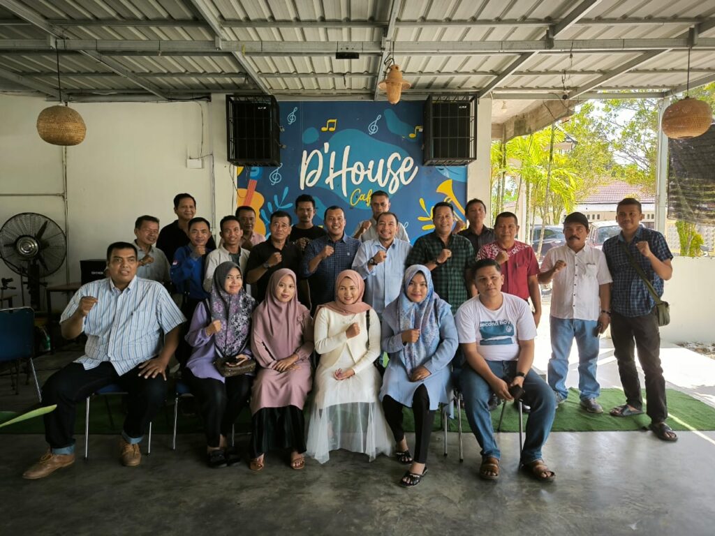 Ketua DPC Demokrat Rokan Hulu, Kelmi Amri S.H, Gelar Silaturahmi dengan  Insan Pers