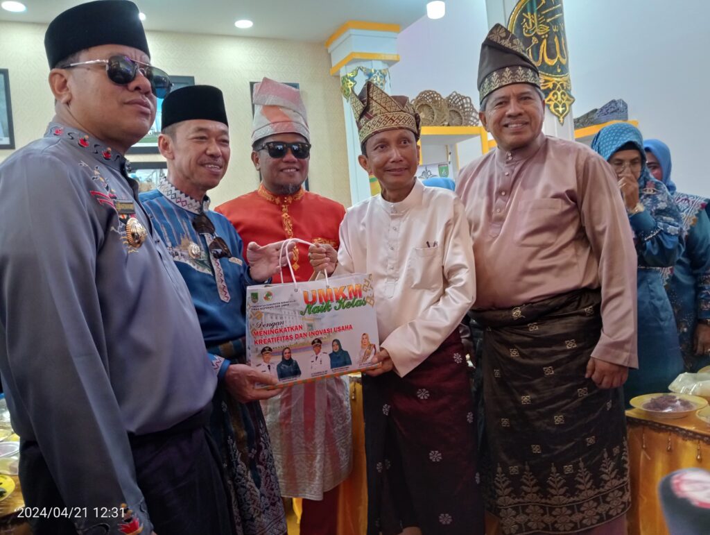 Ramai di Kunjungi, Stand Bazar Rohil Sajikan Berbagai Produk UMKM