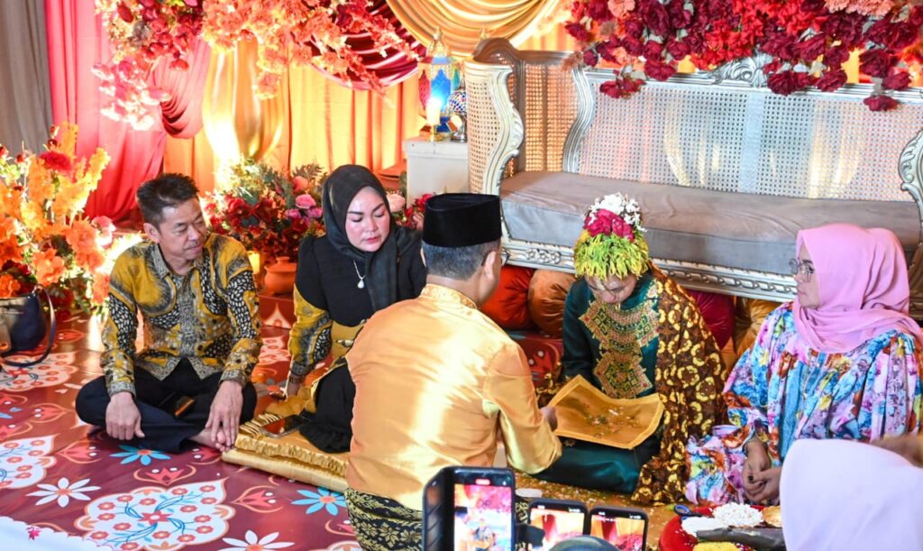 Anggota DPRD Riau Terpilih, Naladia Ayu Rokan Jalani Prosesi Pernikahan Berandam dan Malam Berinai