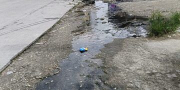 IPAL Rumahan Masyarakat di Kelurahan Sorek 1 Meluap ke Jalan, Timbulkan Bau tak Sedap