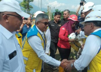 Mahyuzar Damping Pj Gubernur Aceh Tinjau Progres Pembangunan Bendungan Keureutoe