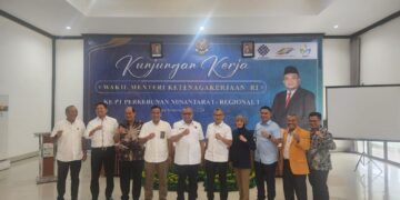 Wamen Tenaga Kerja Kunjungi PTPN : Terus Pelihara Sinergitas Perusahaan dan Karyawan