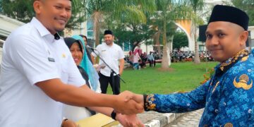 Pj Bupati Ambil Sumpah dan Serahkan SK 305 Pegawai PPPK Aceh  Utara
