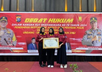Universitas Riau Sabet Juara Lomba Debat Hukum Restorative Justice di HUT Bhayangkara ke-78