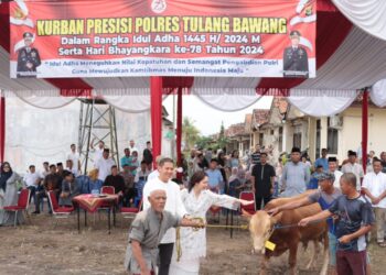Polres Tulang Bawang Sembelih Belasan Hewan Kurban di Momen Hari Raya Idul Adha 1445 H