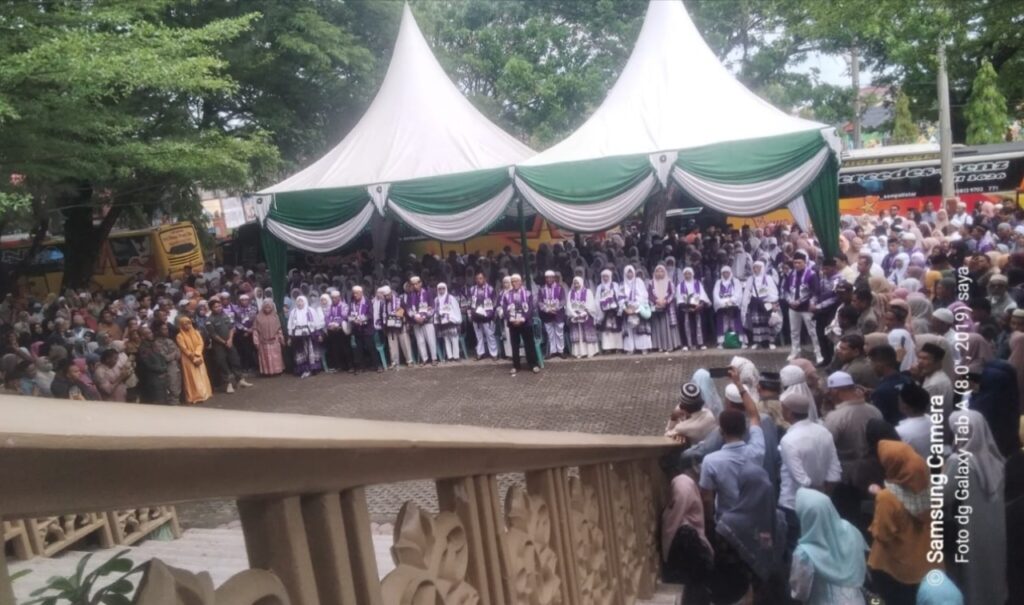 PJ Walikota Lhokseumawe Lepas 172 Colon Jamah Haji Kota Lhokseumawe Senin 3 Juni 2024