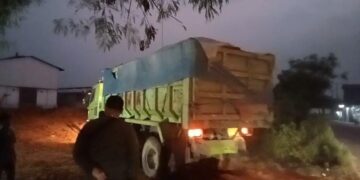 Warga dan Pengendara Keluhkan Ceceran Tanah Proyek PT Prima Indah Lestari di Desa Junti