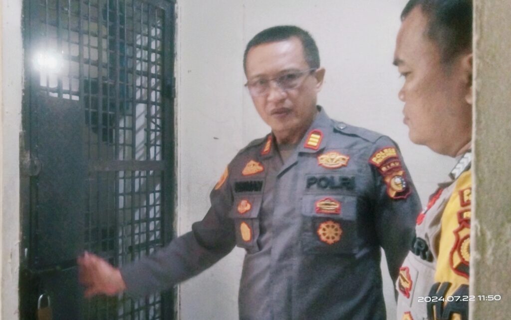 Perbaikan Fasilitas Tahanan oleh Kapolsek Pangkalan Kuras untuk Tingkatkan Keamanan