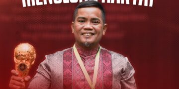 Bupati Pelalawan H. Zukri Terima Penghargaan UHC 2024, Diberikan Langsung oleh Prof.Dr. Muhadjir Effendy, M.A.P