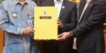 Rapat Paripurna Penandatanganan Nota Kesepakatan KUA-PPAS APBD 2025 Kabupaten Pelalawan