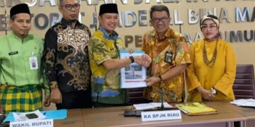 Wabup Pelalawan Husni Tamrin Bahas Penanganan Banjir dan Drainase dengan BPJN Riau