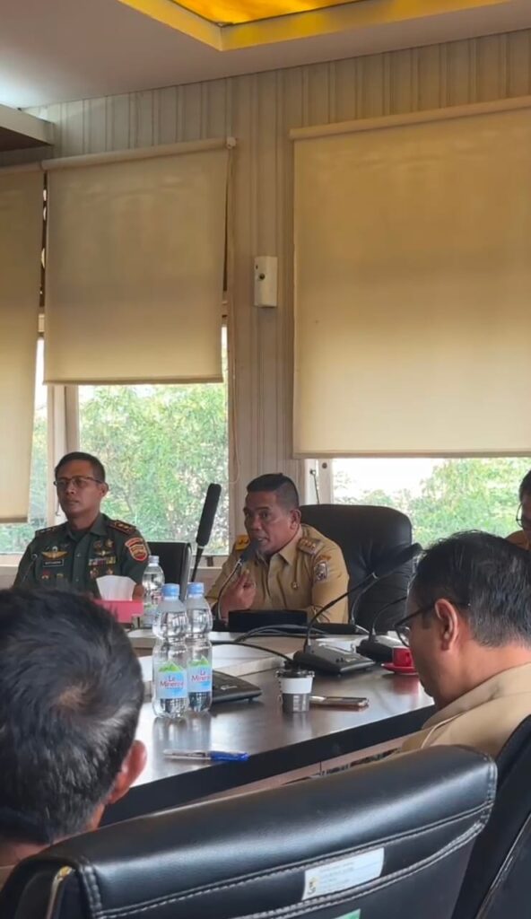 Pimpin Rapat Persiapan Tanam Padi Serentak : Bupati Zukri tekankan untuk mewujudkan Kedaulatan Pangan dari Pelalawan