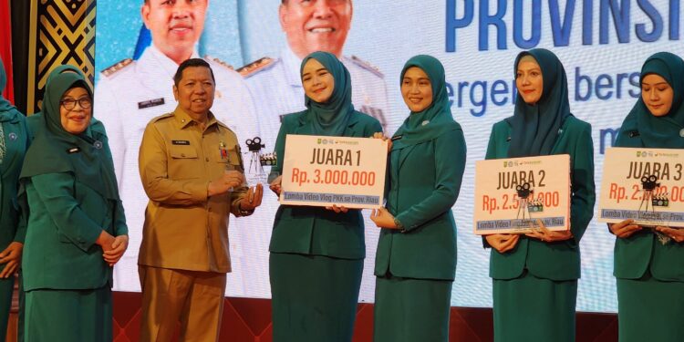 TP PKK Kabupaten Pelalawan Raih Juara Pertama Lomba Video Vlog Pola Asuh Anak di Era Digital pada HKG PKK ke-53 Provinsi Riau
