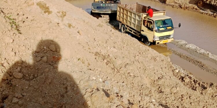 Warga Menaming Pertanyakan Penanganan Laporan Galian C ke Polres Rohul