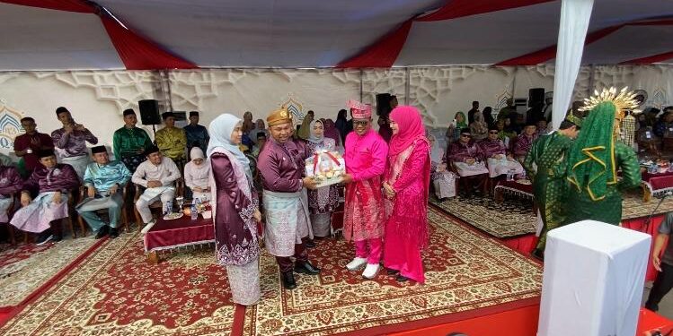 Bupati H Zukri SM Hadiri Pelepasan Pawai Ta’aruf MTQ ke-43 Tingkat Provinsi Riau di Bengkalis