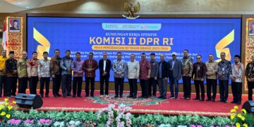 Bupati Pelalawan Hadiri Kunker Komisi II DPR RI