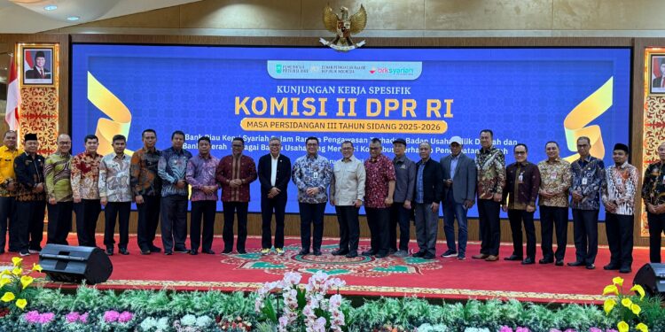 Bupati Pelalawan Hadiri Kunker Komisi II DPR RI