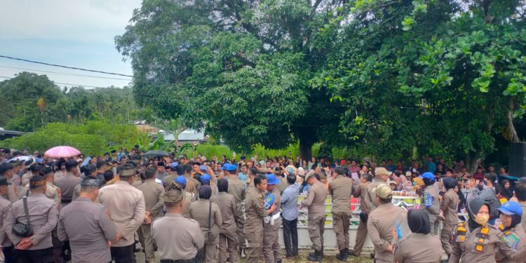 Gelombang Aksi Rantau Kasai Menggema, Aparat Tegaskan Kasus Sariman Siregar Murni Pidana Bukan Kriminalisasi