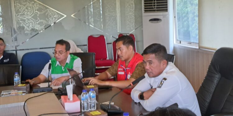 Pimpin Rapat Terkait Kelangkaan BBM Subsidi, ini kata Bupati Zukri