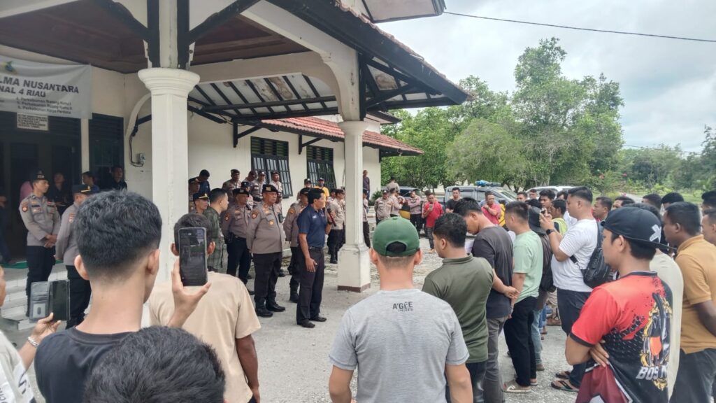 Masyarakat Lubuk Soting Aksi Damai Dikantor PT Agrinas Eks Kebun Tamtim PT Torus Ganda