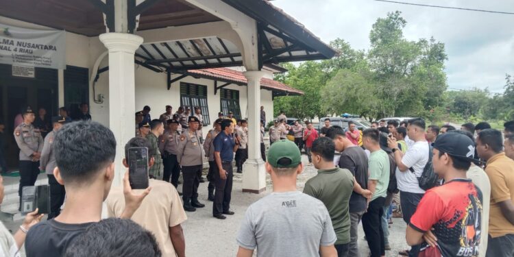 Masyarakat Lubuk Soting Aksi Damai Dikantor PT Agrinas Eks Kebun Tamtim PT Torus Ganda