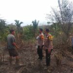 Polres Kaur Cek Titik Api Kebakaran Lahan Warga di Desa Wayhawang Kec. Maje